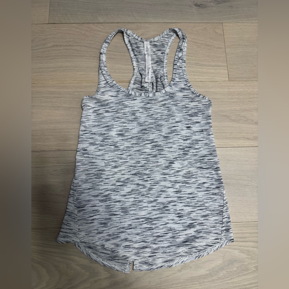 Lululemon workout top- size 2